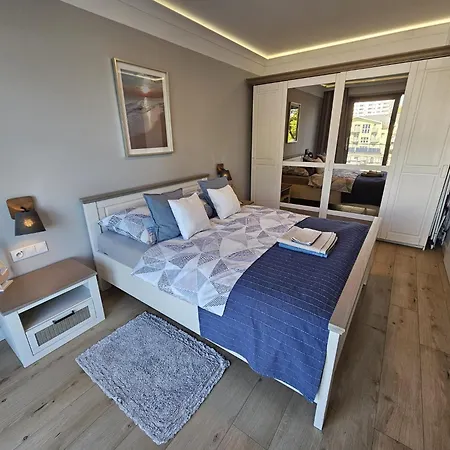 Capri Apartment *